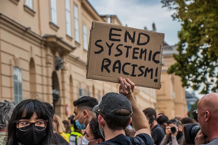Most judges believe the criminal justice system suffers from racism - The National Judicial College